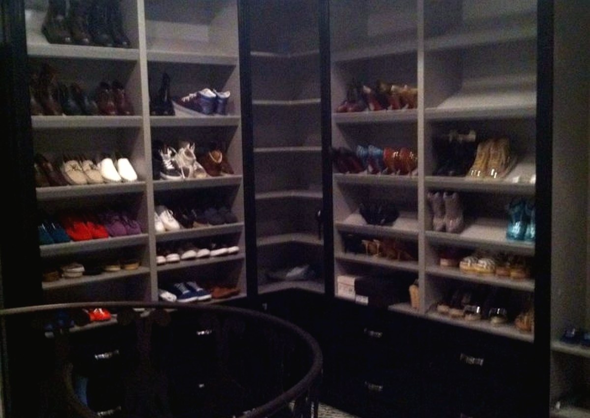 Custom Closets & Wall Units by Euroline Concepts